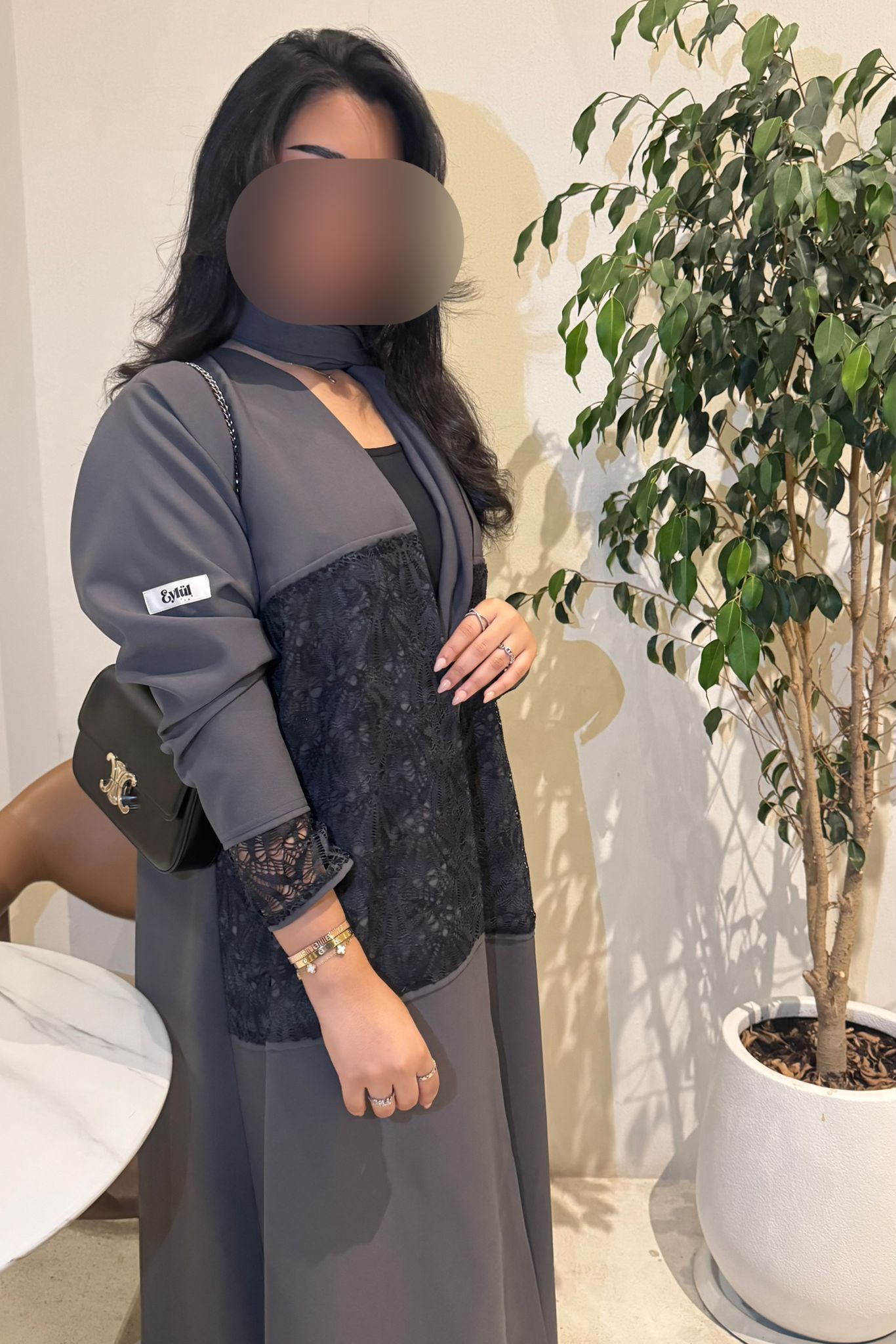 23